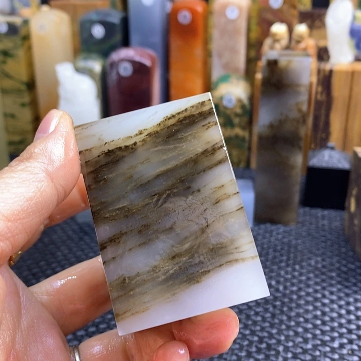 云南石飞**极青田石印章石