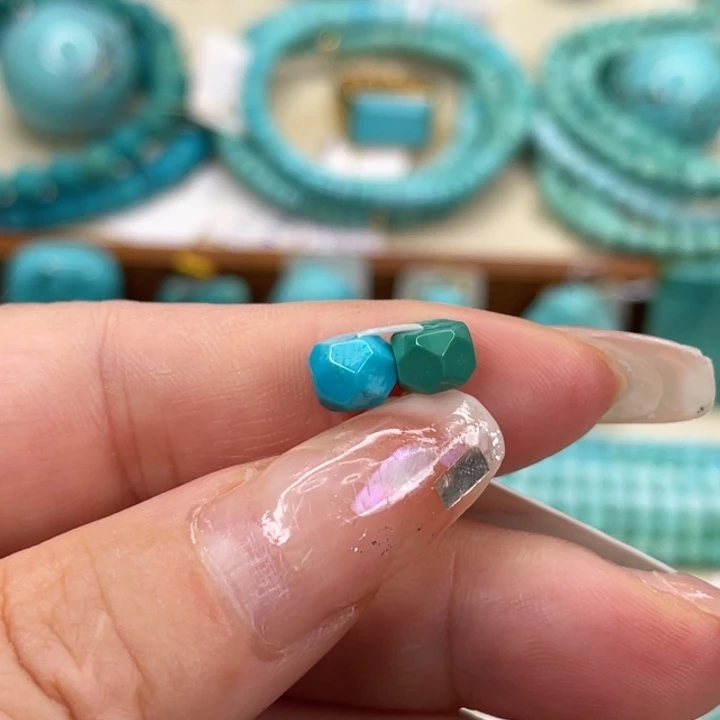 绿松石未镶嵌挂件