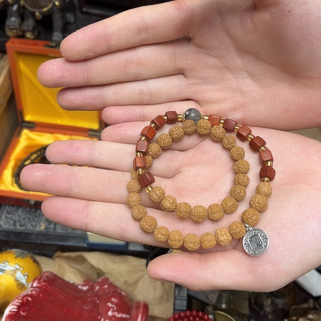 大叶紫檀（黑酸枝木类）