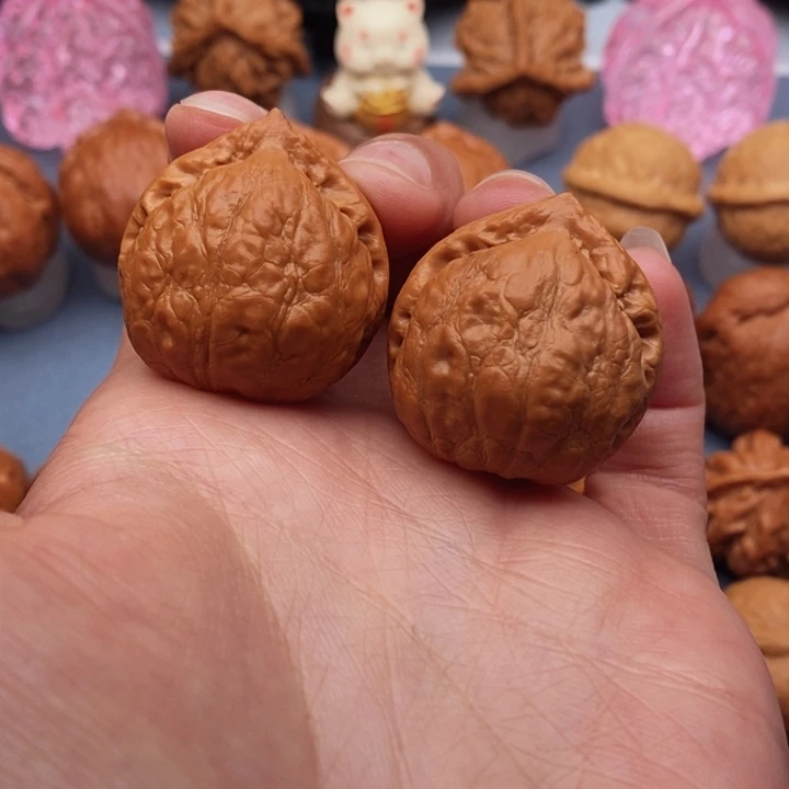 文玩核桃把件水晶官帽