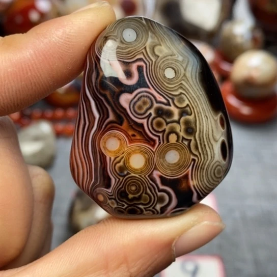 玛瑙/玉髓珠宝奇石未镶嵌卐