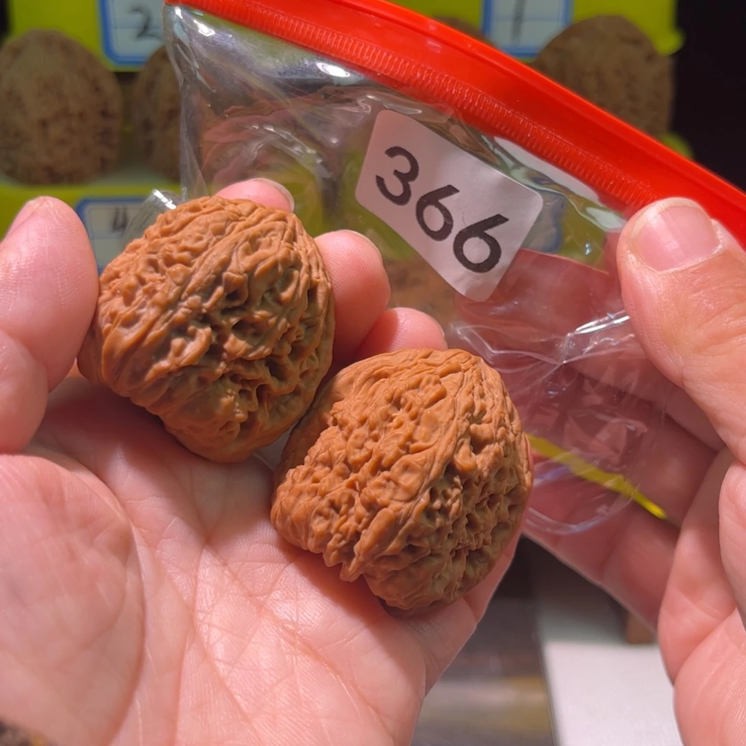吊坠文玩核桃高炮拉丝凹底丑将36