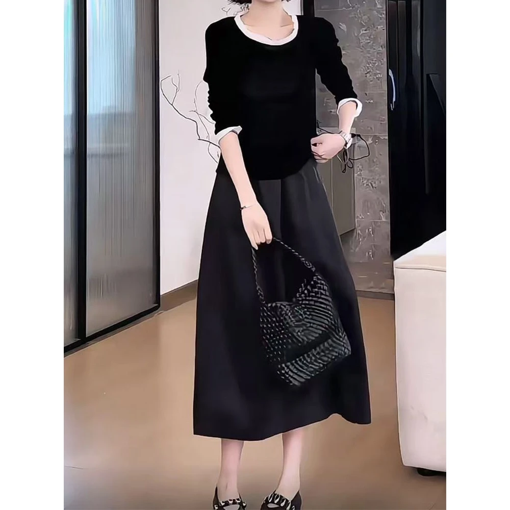 大码阔版小黑裙女夏季新款设计感小众显瘦字裙梨型身材半身裙子
