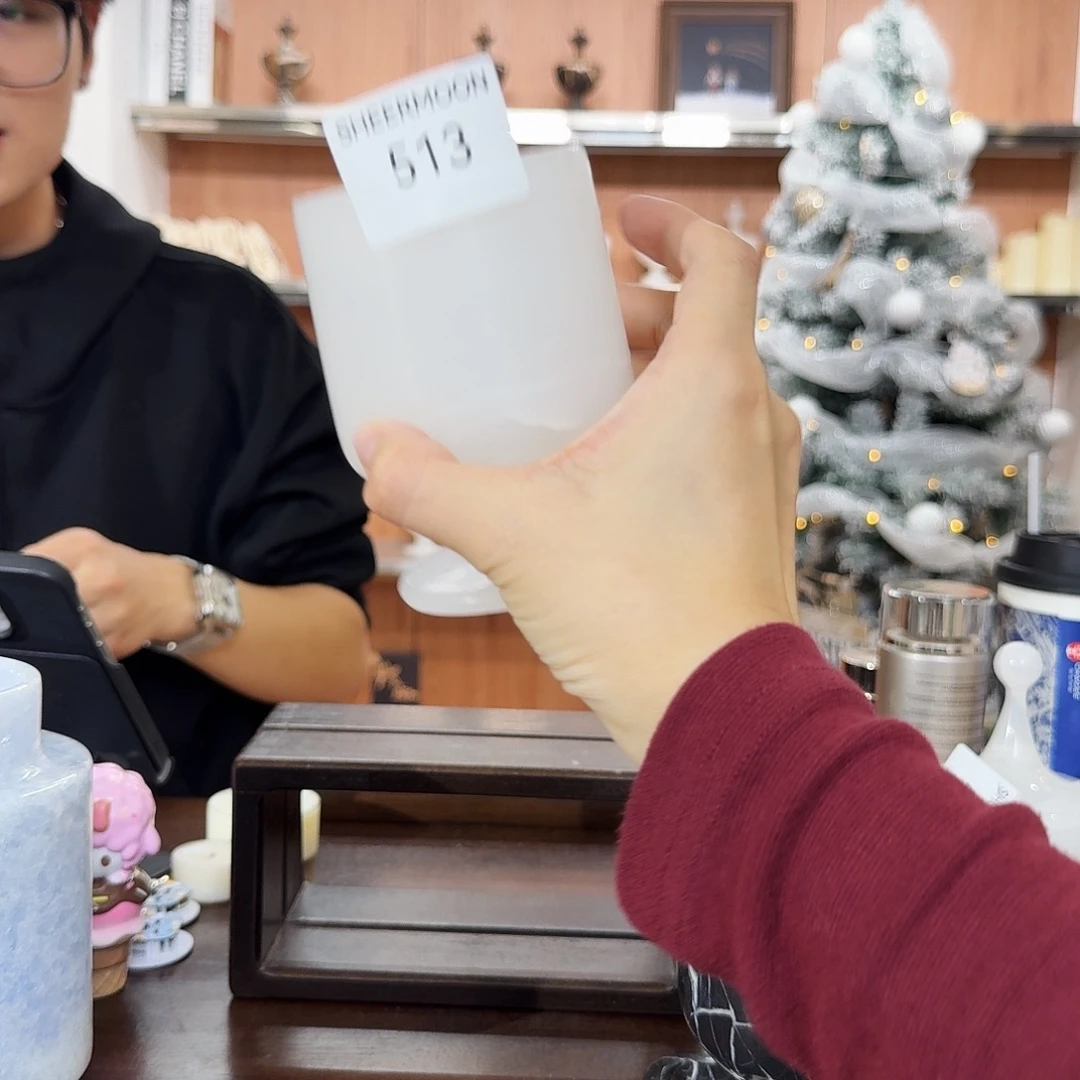 大理石513白玉高脚杯。