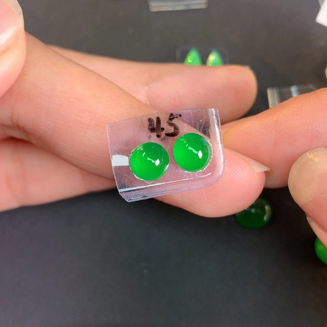 翡翠裸石6.17-5.86-3.76