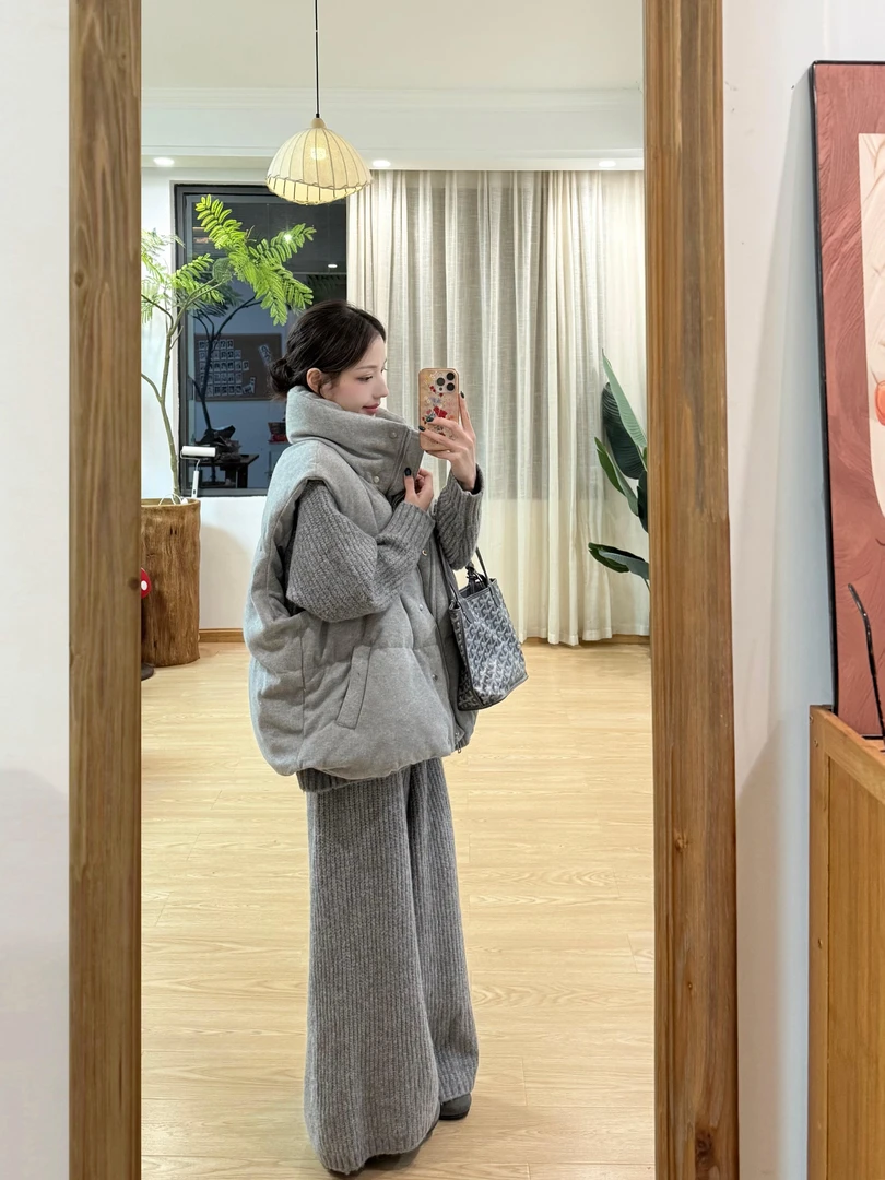 2025秋冬新款韩系灰色针织开衫保暖无袖背心棉服休闲裤显瘦三件套