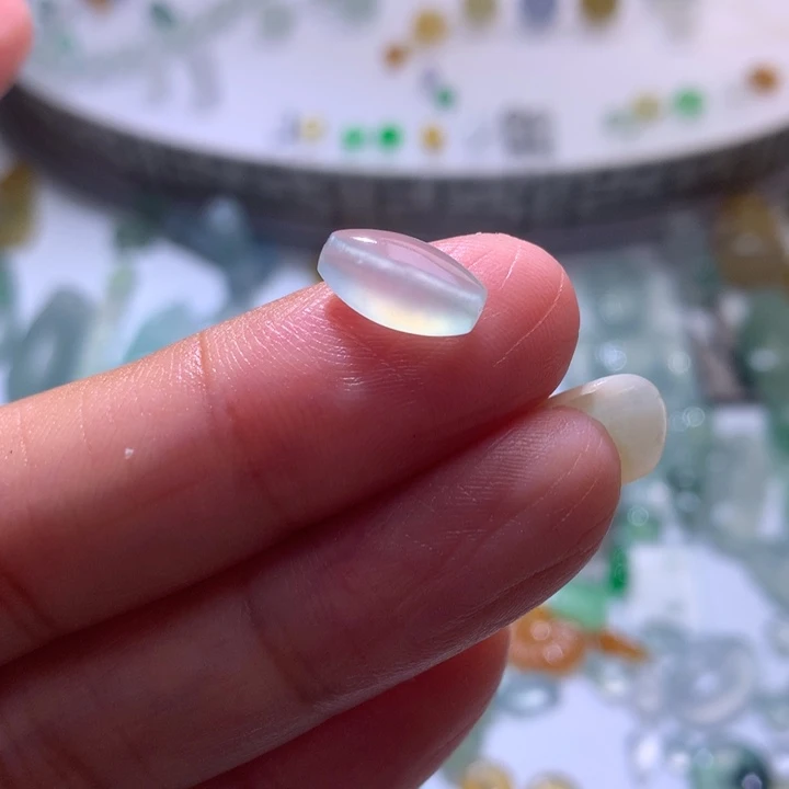 未镶嵌定制翡翠高冰枣珠
