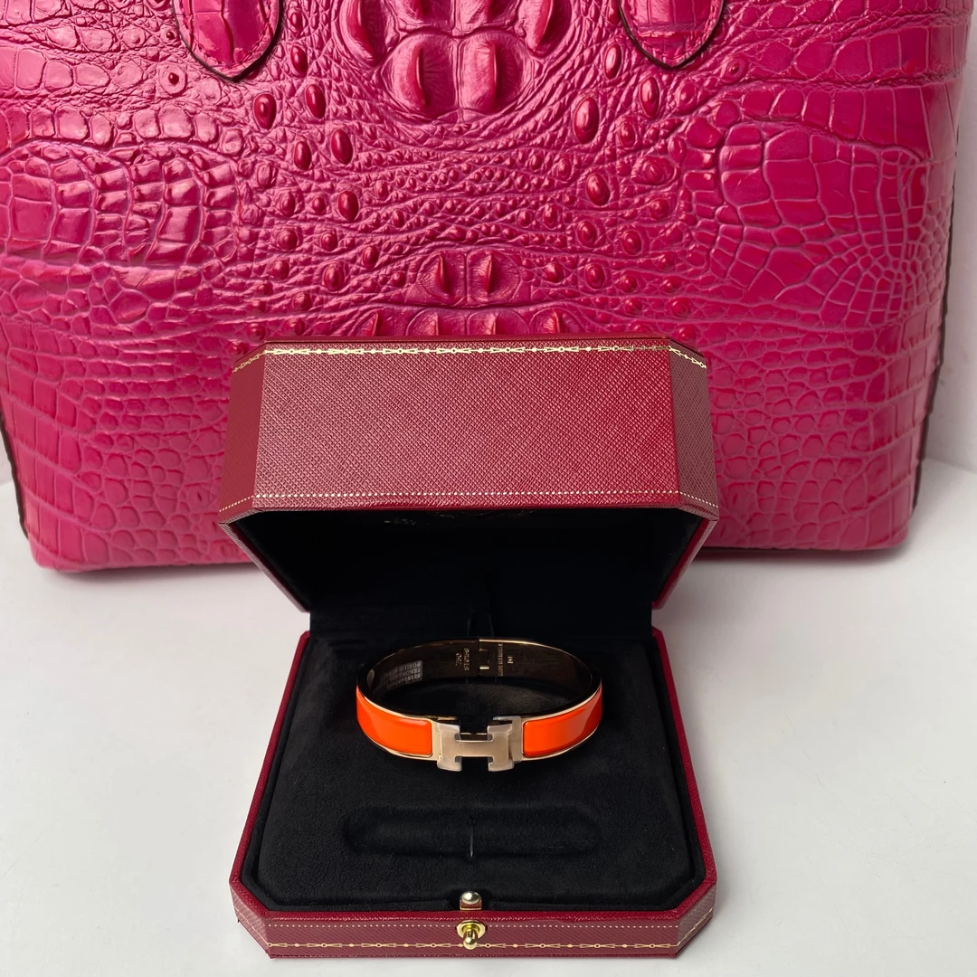 4090手镯-时尚优雅设计首饰赠礼盒