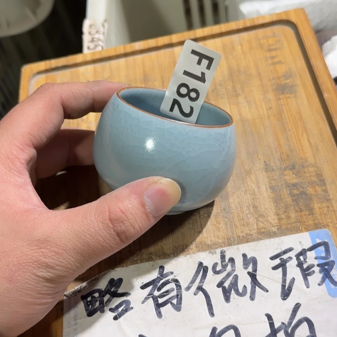 微瑕疵介意勿拍陶瓷器皿W863