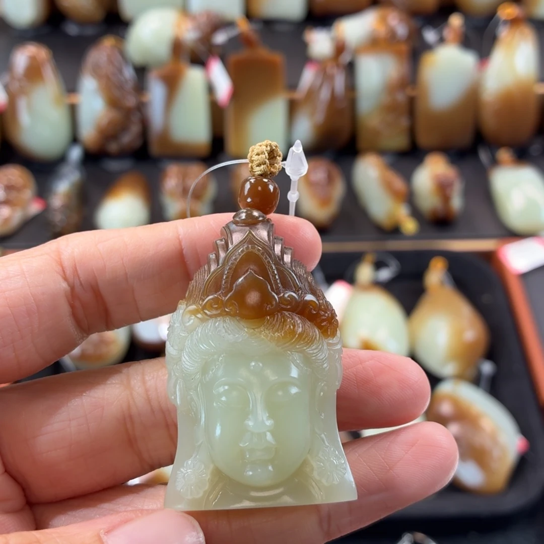 颈饰未镶嵌和田玉