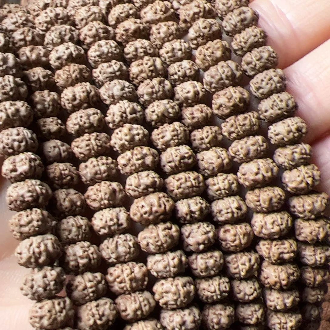 额***吊坠金刚菩提树祖，拍一发四条