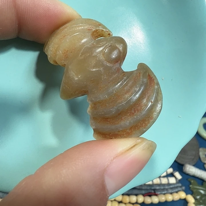 透闪石质玉未镶嵌挂件