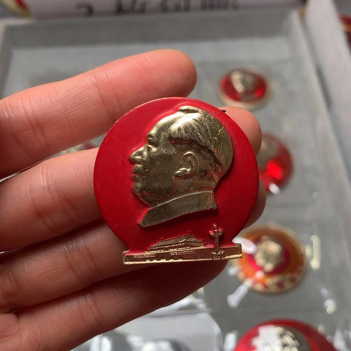 莲****人像章像章像章像章