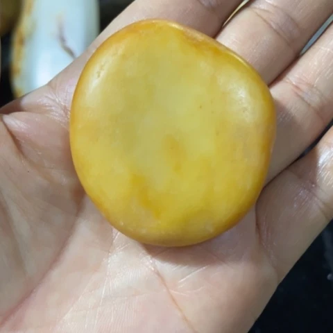 和田玉（糖玉）未镶嵌车挂