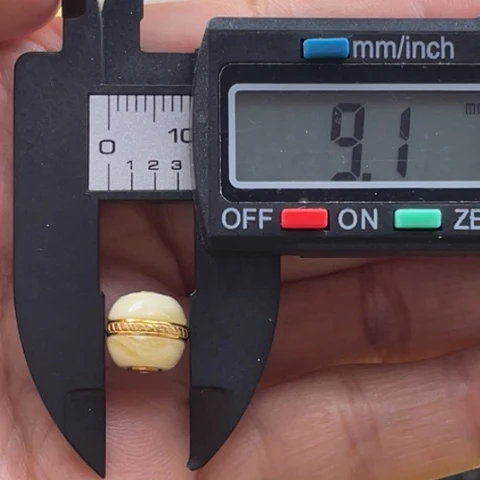 【闪购商品】未镶嵌蜜蜡裸石74号