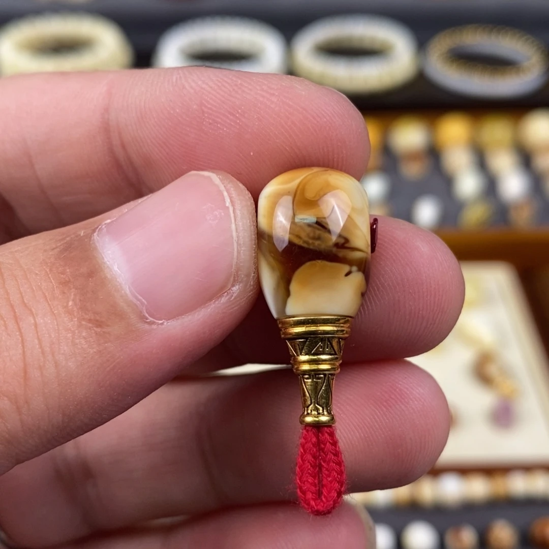 未镶嵌蜜蜡裸石火****德配饰三通