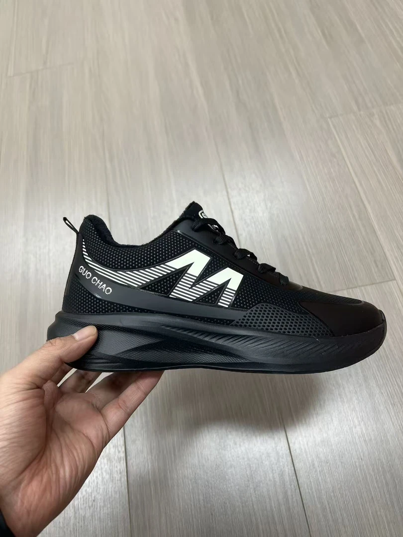 新款时尚百搭舒适运动休闲鞋2686