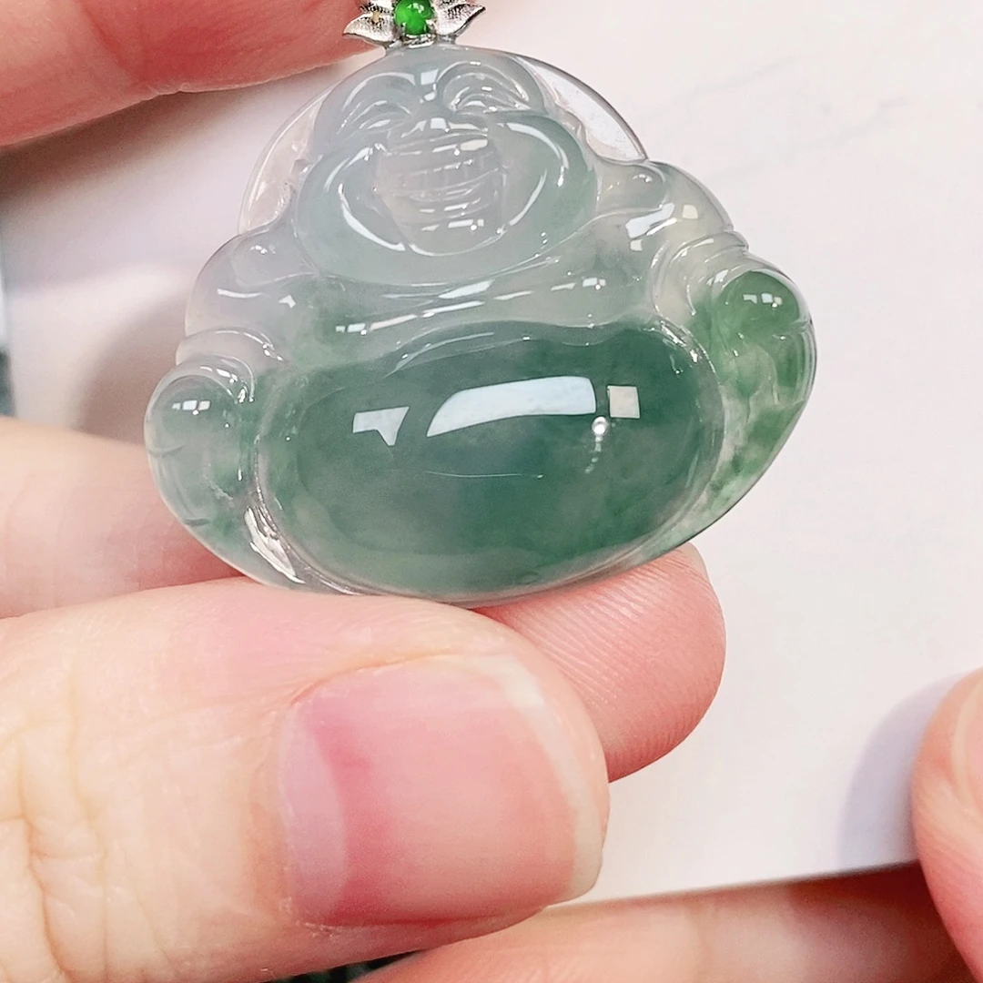 颈饰18K金镶嵌翡翠