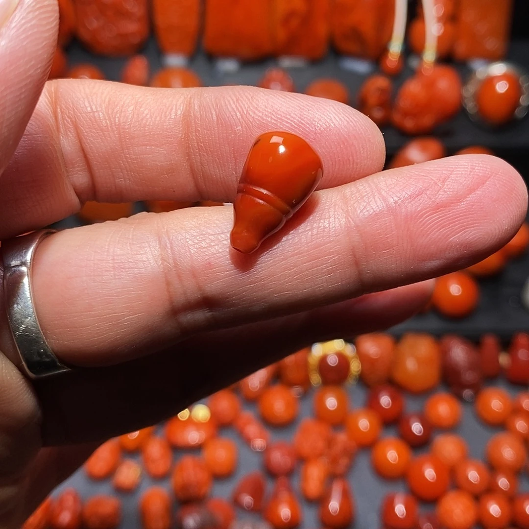 任****南红玛瑙未镶嵌火焰纹三通9.9