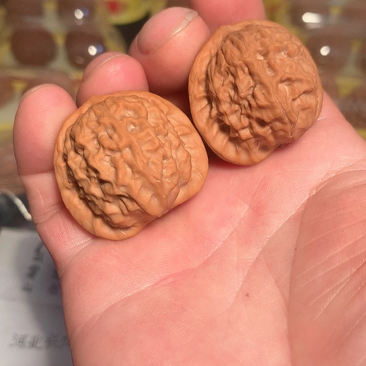 文玩核桃吊坠36瓷娃娃