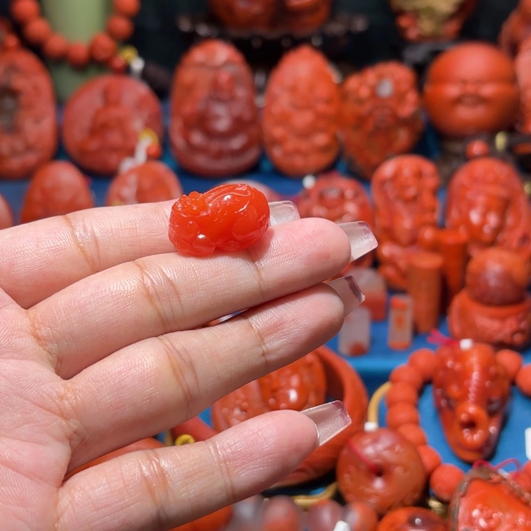 南红玛瑙雕刻未镶嵌