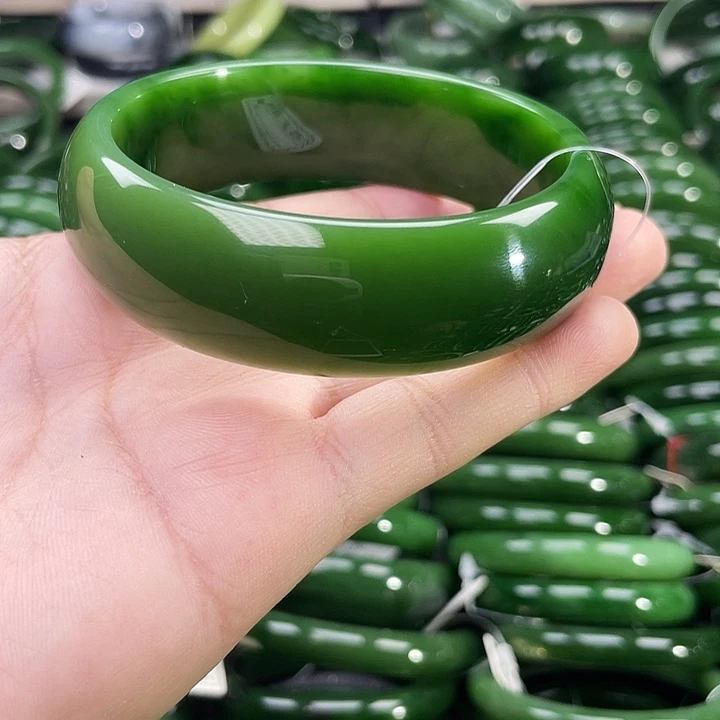 未镶嵌手镯和田玉（碧玉）