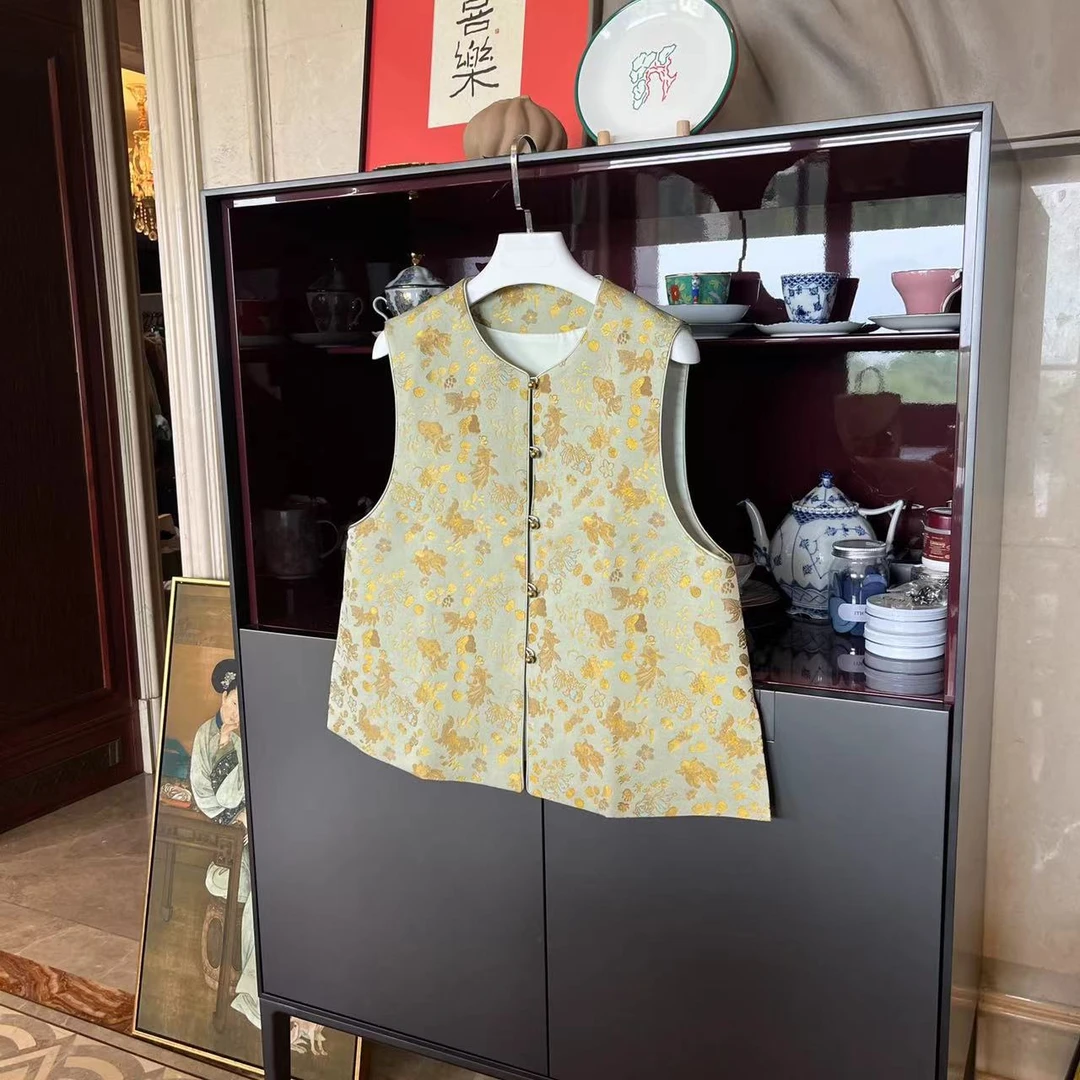 MYL2024春夏新品真丝宋锦绿色马甲圆领无袖单排扣小金鱼上衣