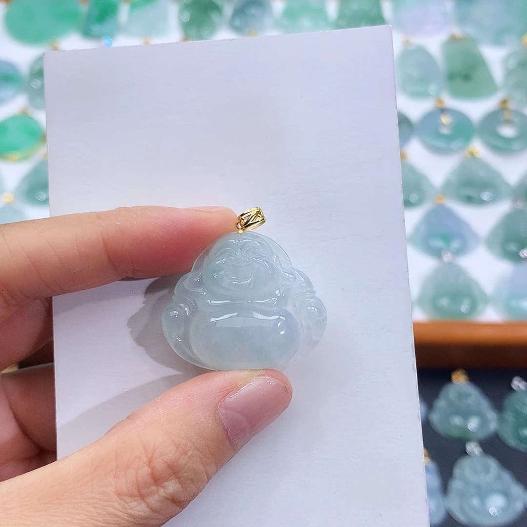 翡翠18K金镶嵌颈饰翡翠吊坠