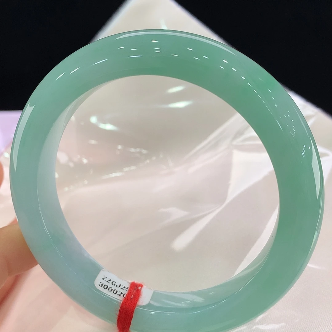 翡翠未镶嵌手镯0203