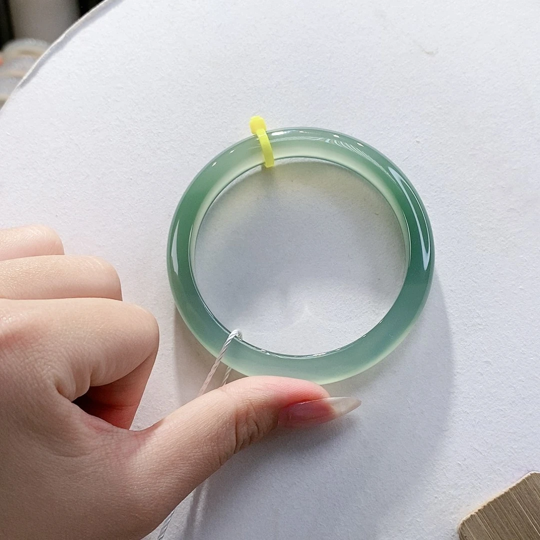 手镯玛瑙/玉髓未镶嵌59