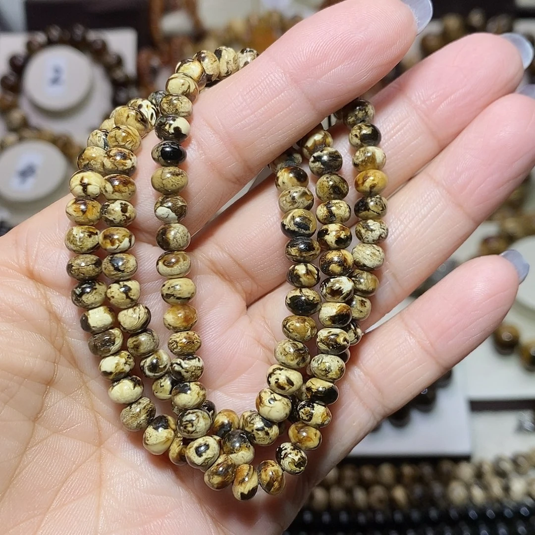 v***v琥珀未镶嵌裸石熊猫花6m