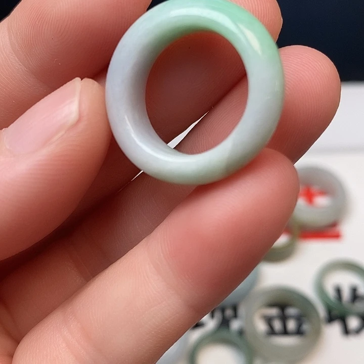 翡翠挂件未镶嵌魔*王