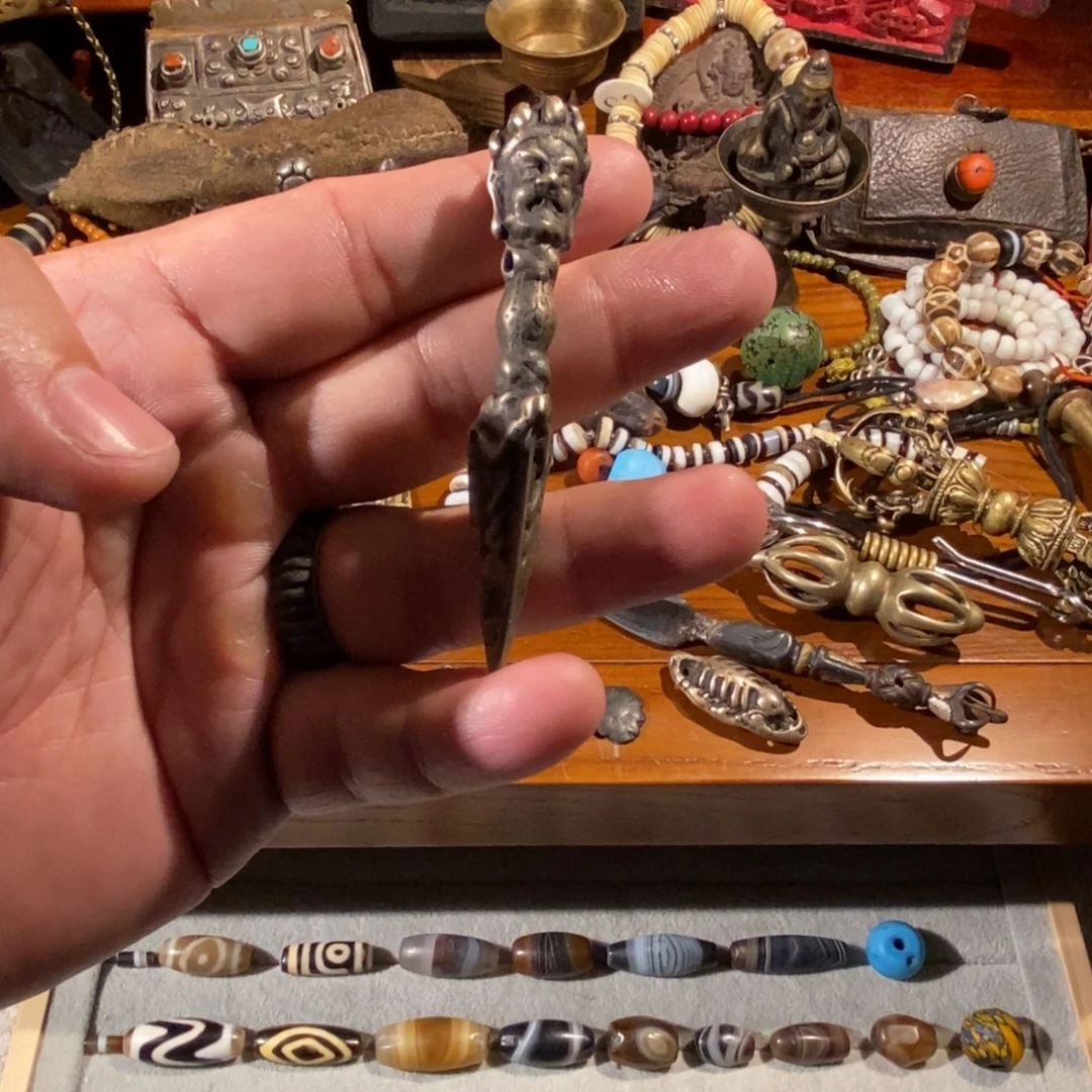 树脂制品天铁普巴金刚镢一个