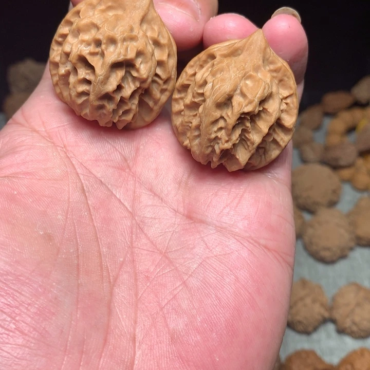 桃核把件全品36大龙