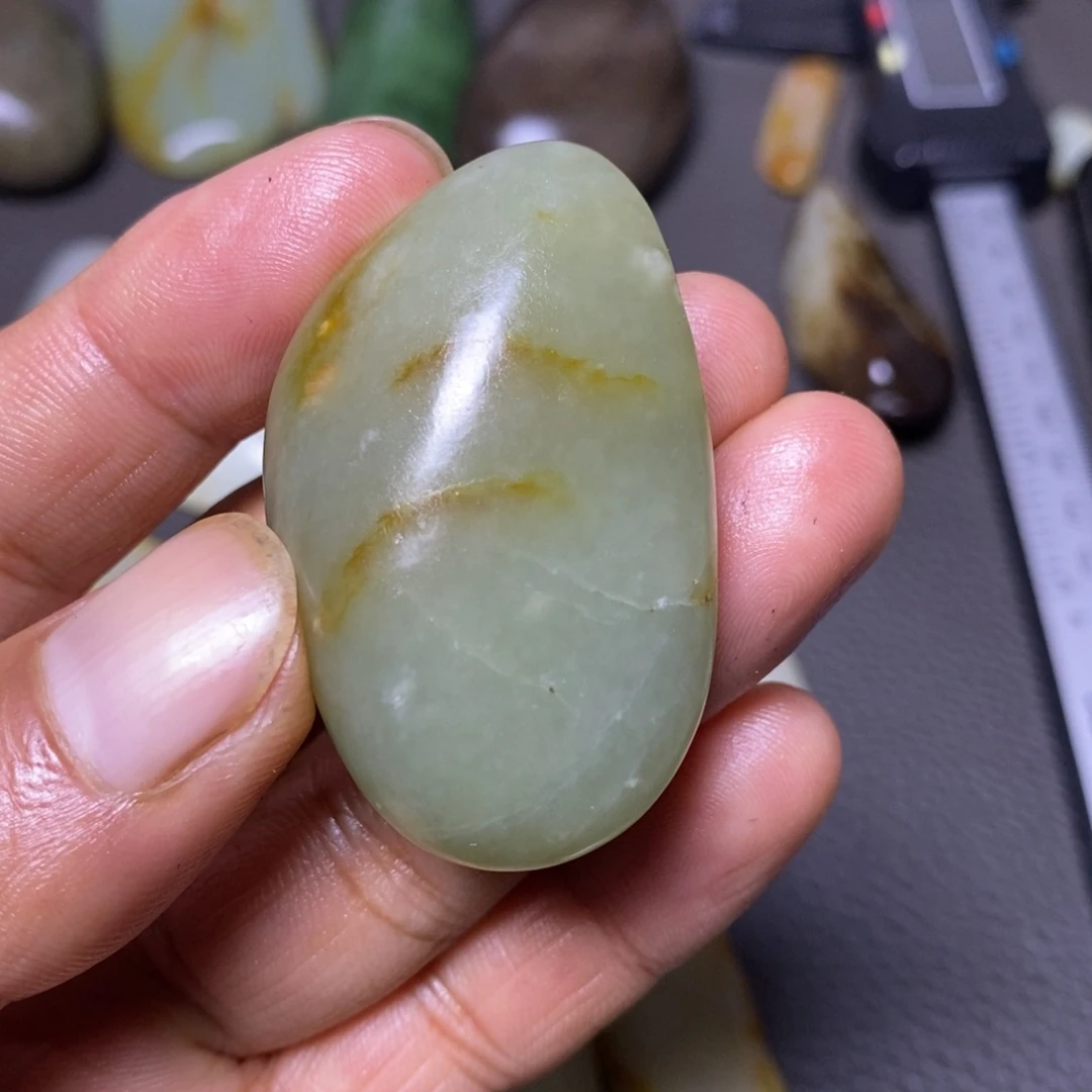 和田玉（糖玉）未镶嵌挂件