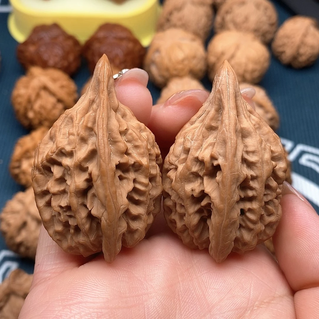 文玩核桃吊坠红婴枪36-54