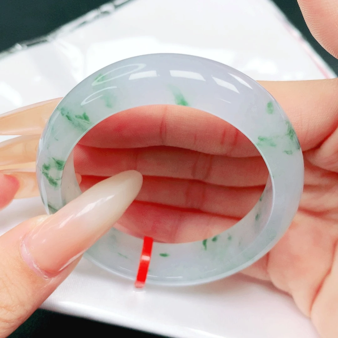 翡翠未镶嵌手镯54贵