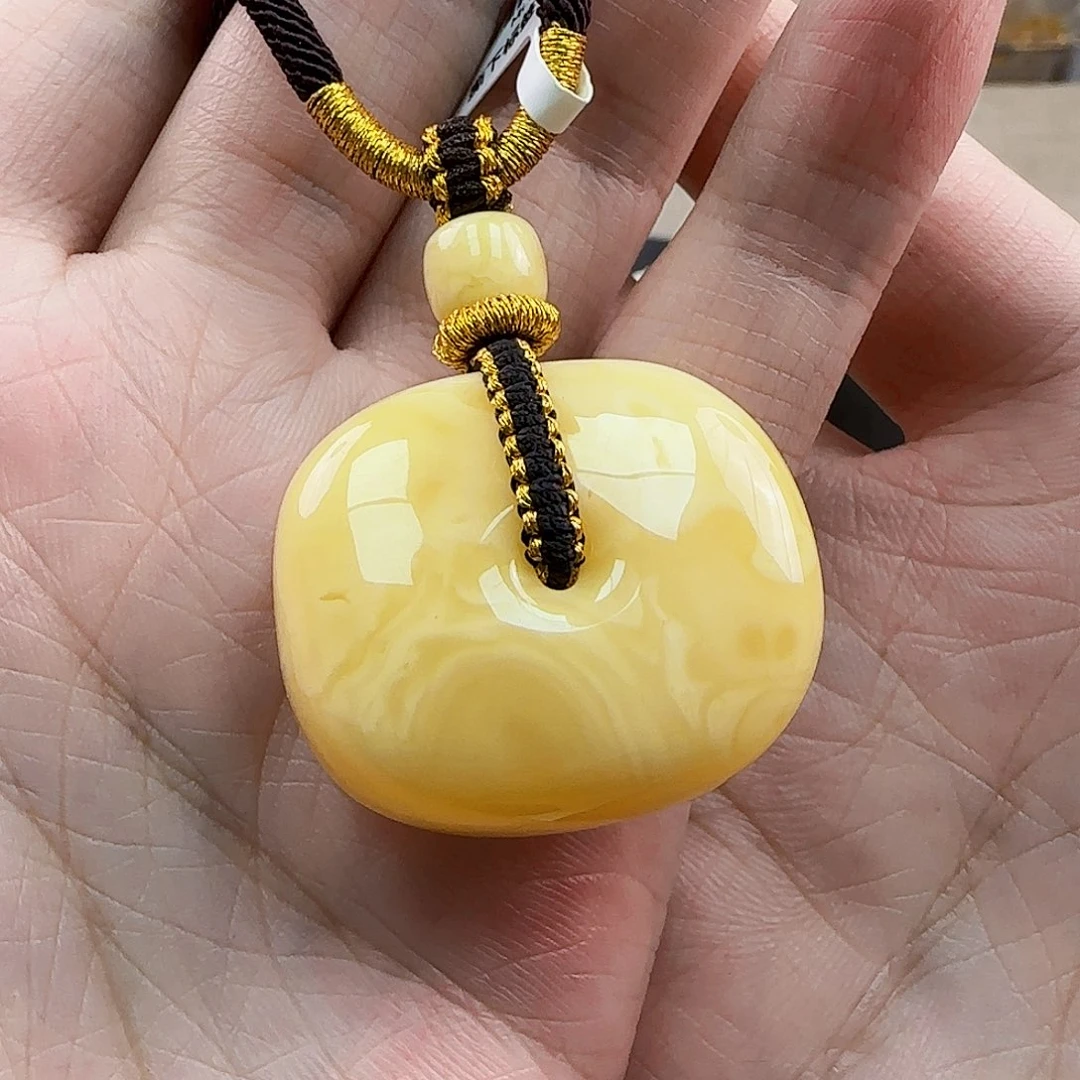 未镶嵌琥珀珠宝奇石