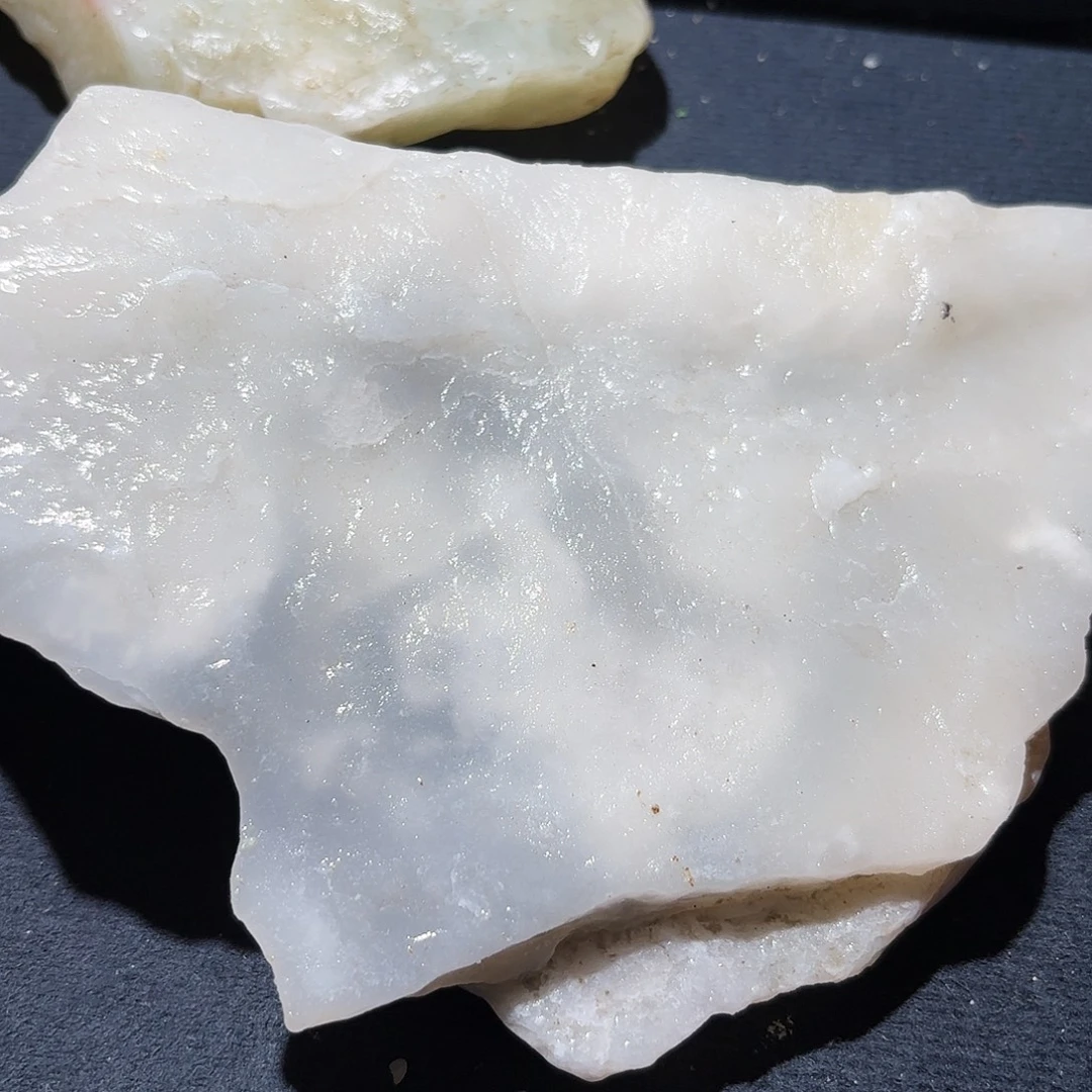 和田玉未镶嵌珠宝奇石