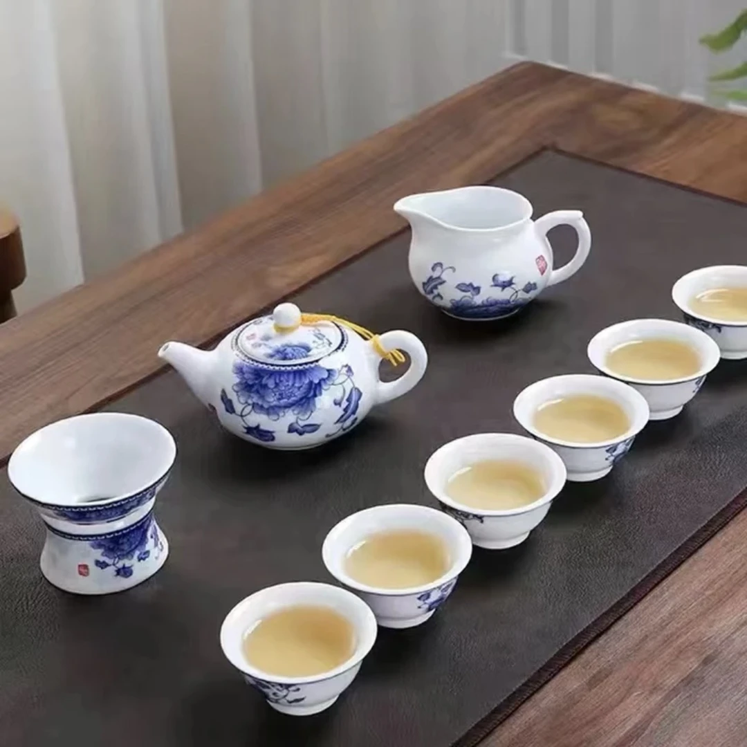 A-34(礼盒装)青花瓷釉下彩茶壶八杯整套