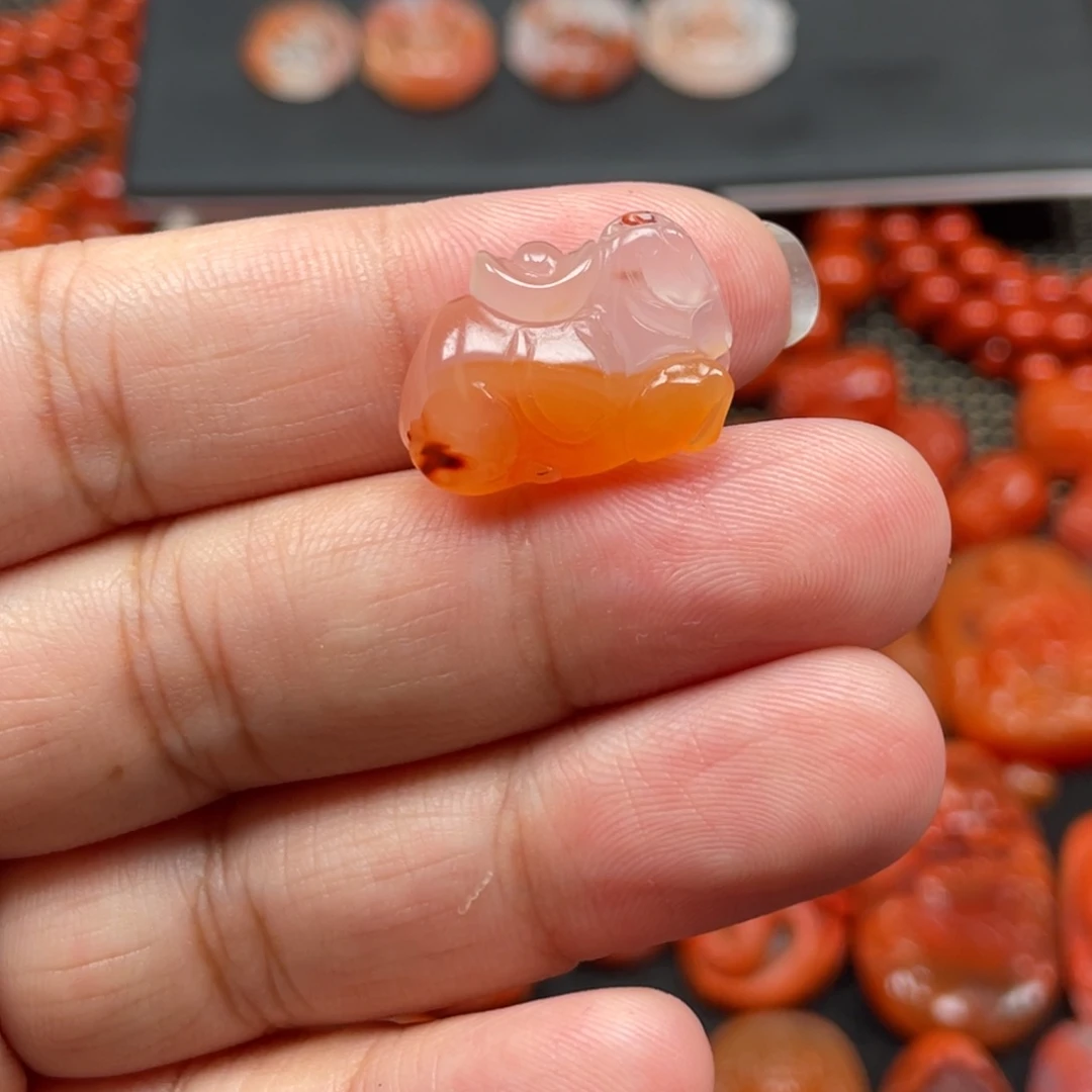 南红玛瑙未镶嵌冰飘马