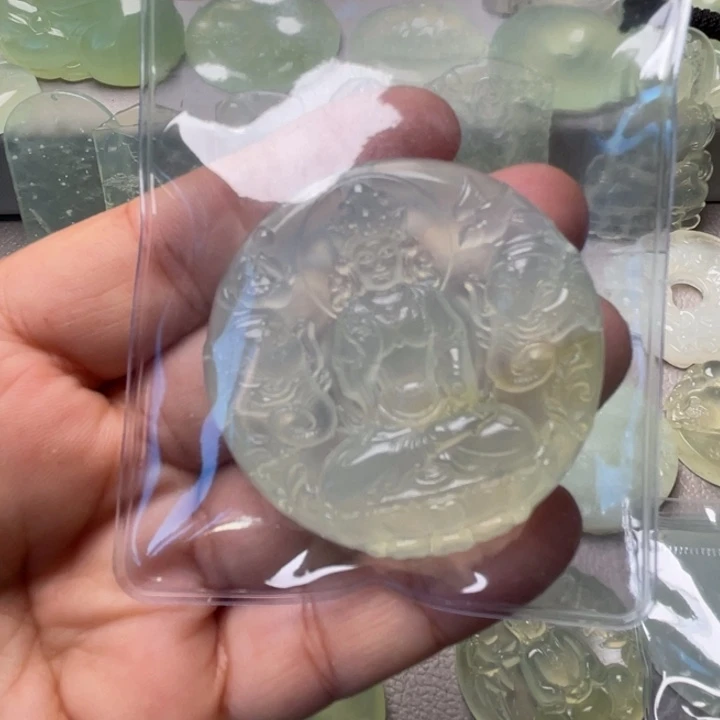 细***蒙未镶嵌岫玉吊坠(赠链)