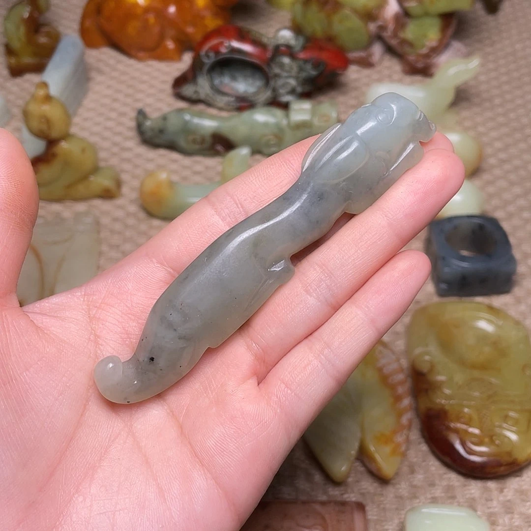 蛇纹石玉未镶嵌如图