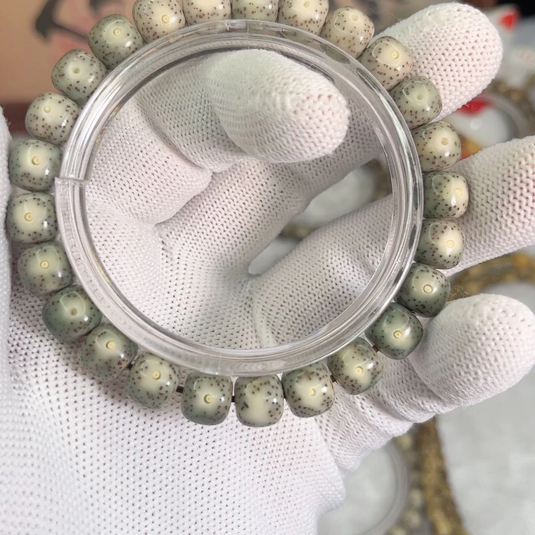 星月菩提手串842 号.  星月菩提. 一物一图.