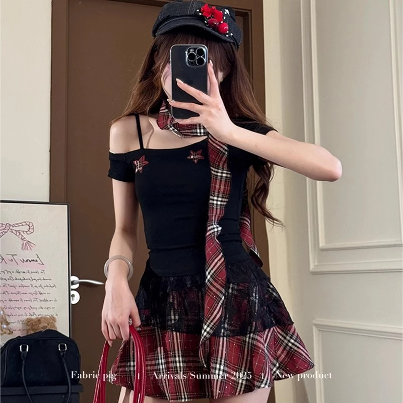 星河漫舞 甜酷风红色格纹半身裙套装女夏季2025款露肩上衣两件套