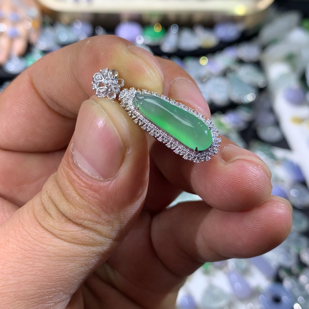 翡翠18K金镶嵌吊坠(不含链)