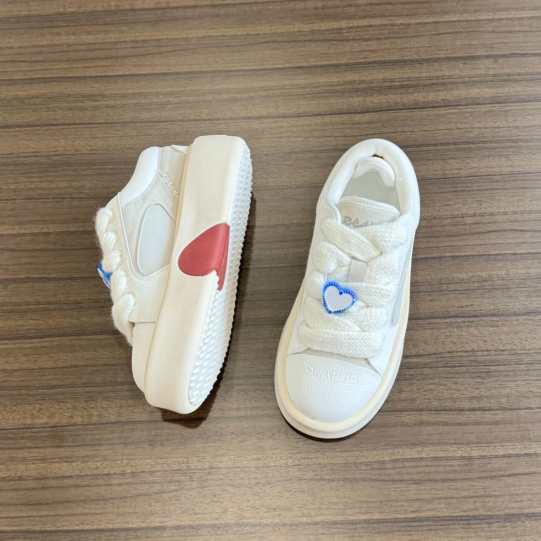 【小舞】2025春季新款小白鞋厚底增高休闲百搭潮流爱心鞋男女板鞋