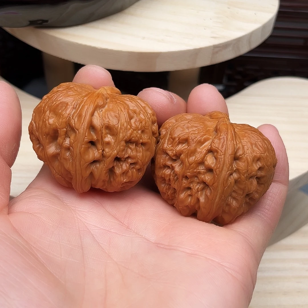 文玩核桃把件元宝