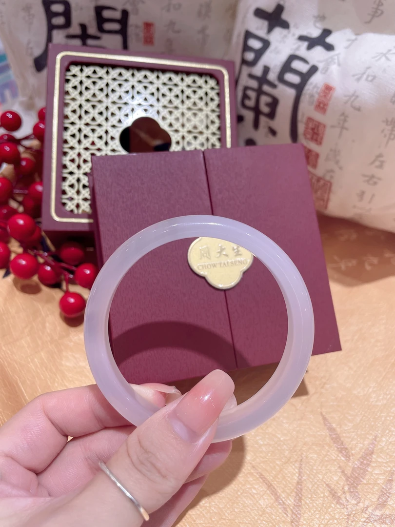 周大生白月光手镯