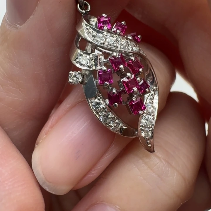 未镶嵌红宝石颈饰